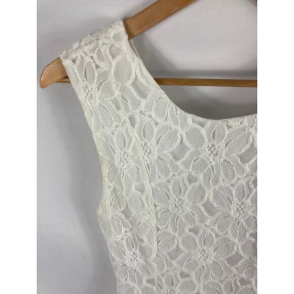 Everly White Sleeveless Dress size medium - Picture 2 of 5